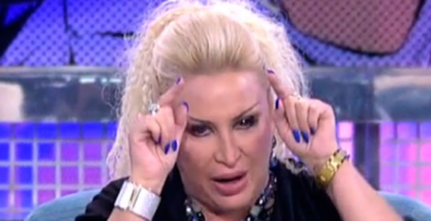 Raquel a punto de enloquecer, familiares acusan a Rocío Carrasco de causarle daño psicológico a la peluquera