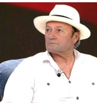 «Si tu madre viviera, la matas» Amador Mohedano entre lágrimas ESTALLA contra Rocío Carrasco por sus declaraciones de Jurado «Si tu madre viviera, la matas» Amador Mohedano entre lágrimas ESTALLA contra Rocío Carrasco por sus declaraciones de Jurado